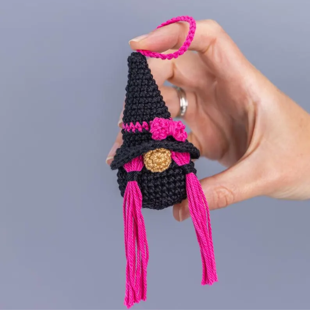 Crochet Pattern - Halloween gnome witch amigurumi pattern